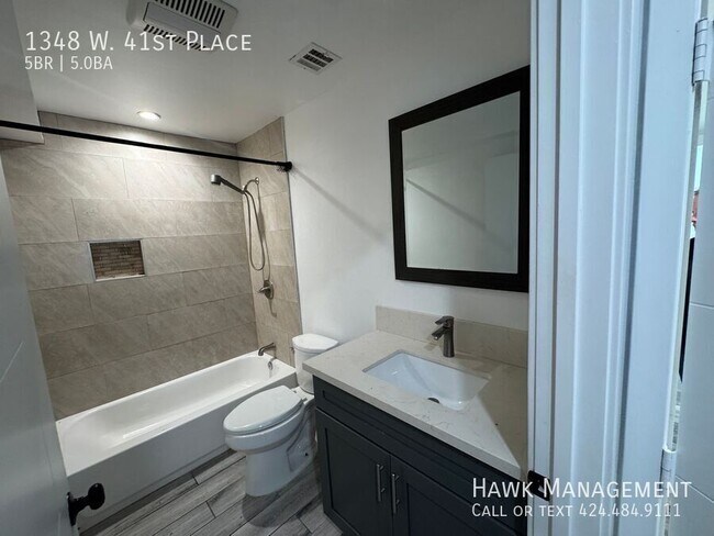 Foto del edificio - 1348 W 41st Pl