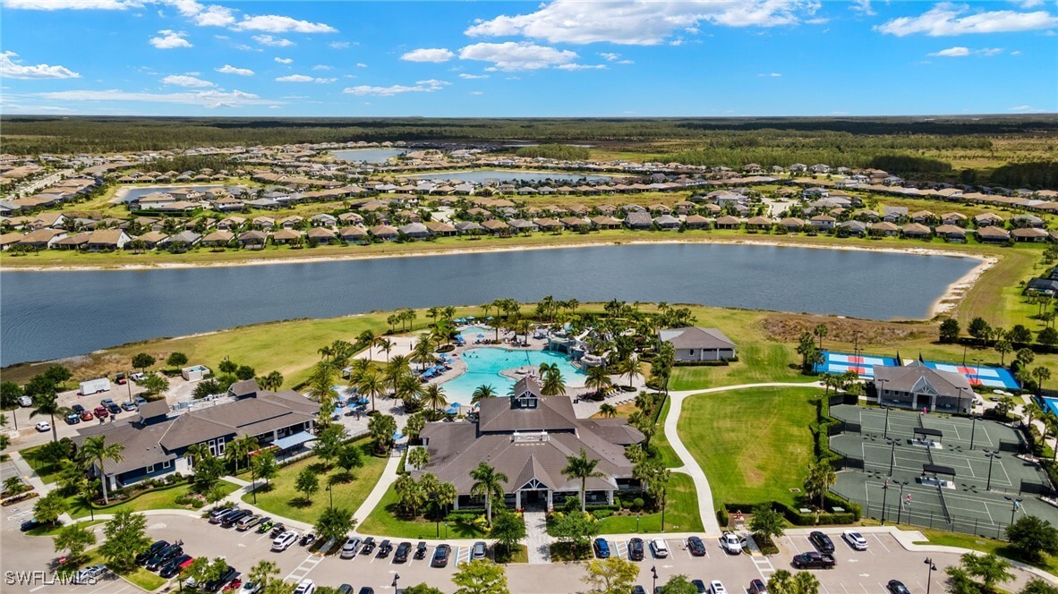 Foto principal - 19835 Beechcrest Pl
