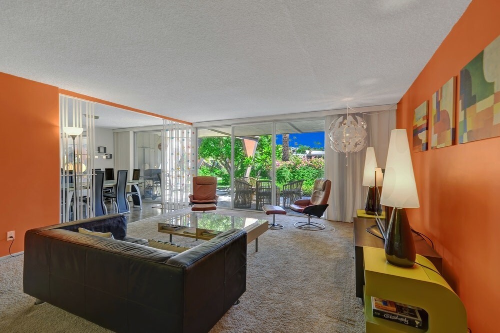 Primary Photo - 243 E Twin Palms Dr