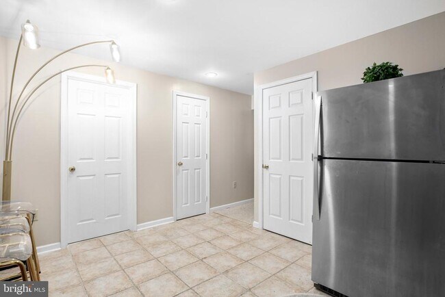 Building Photo - 47 Puri Ln