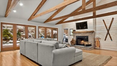 Building Photo - 14 Glendale Rd