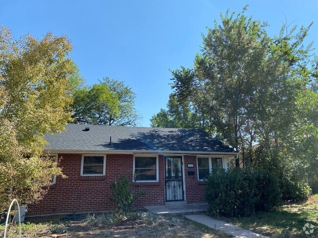 Building Photo - 3140 S Corona St