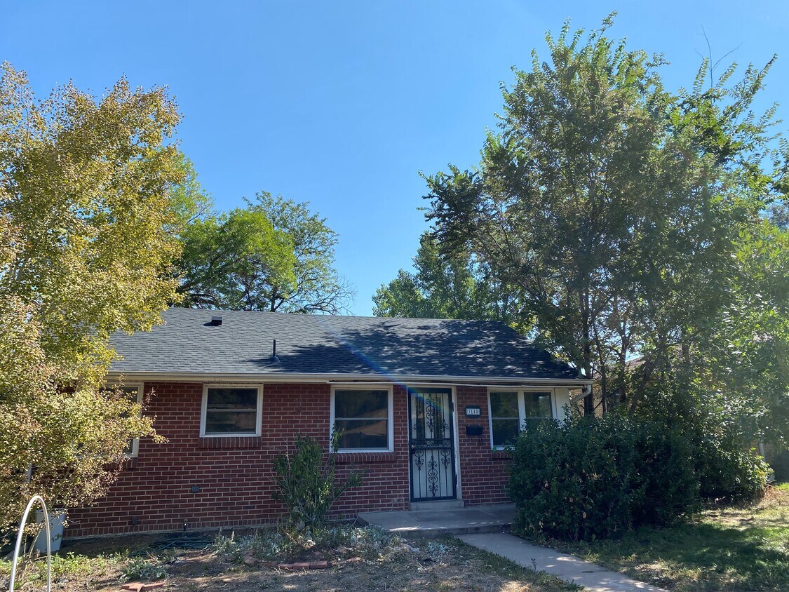 Foto principal - 3140 S Corona St