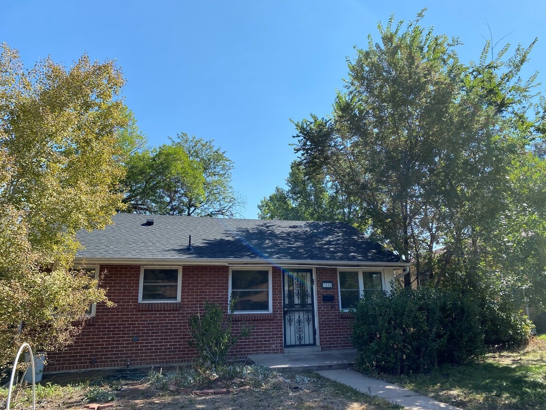 Primary Photo - 3140 S Corona St