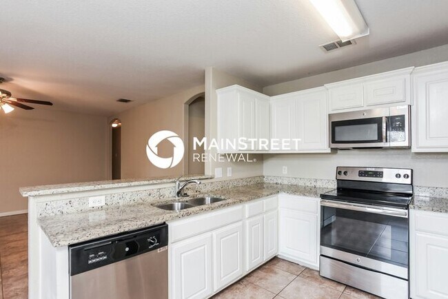 Building Photo - 3 Bedroom Pet-Friendly Home in San Antonio, TX with Main Street Renewal