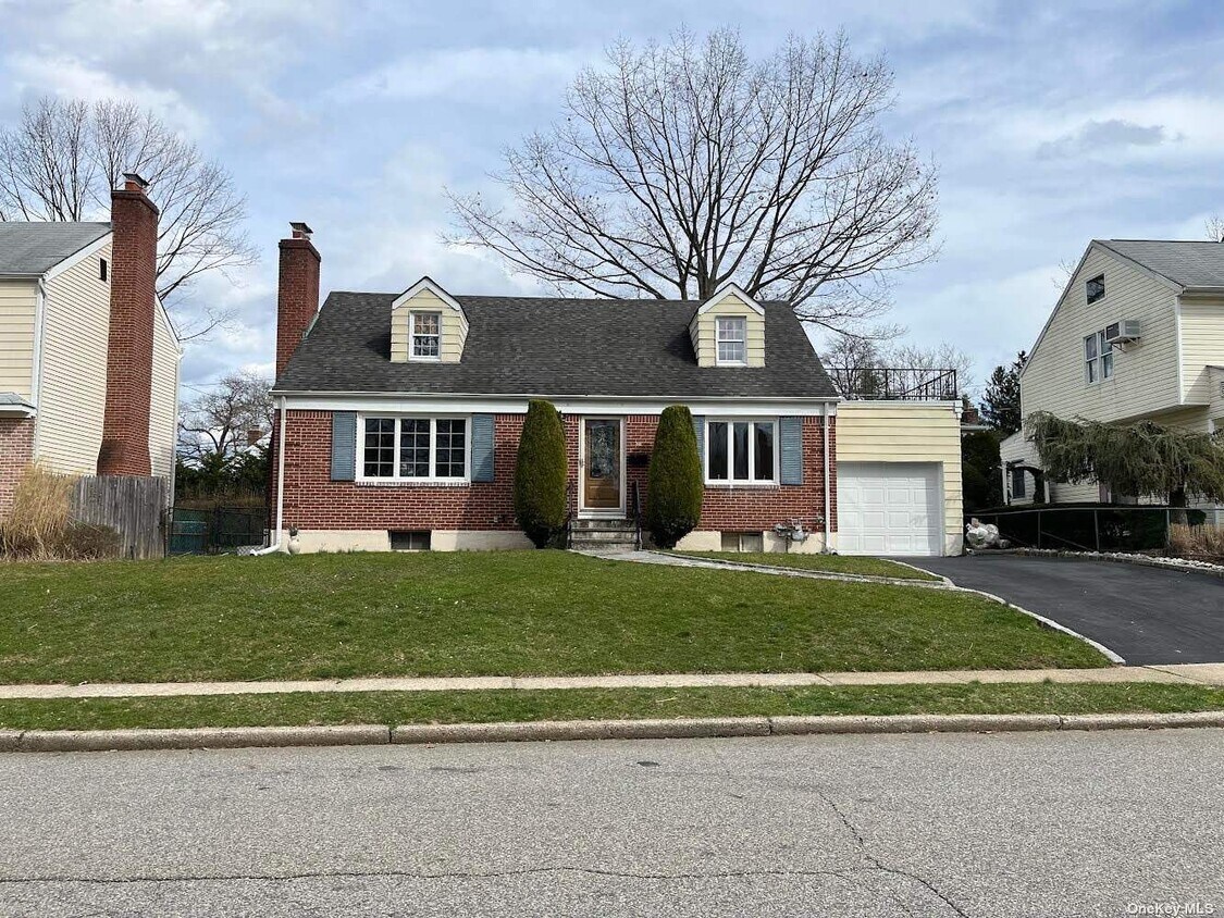 Foto principal - 26 Purdue Rd