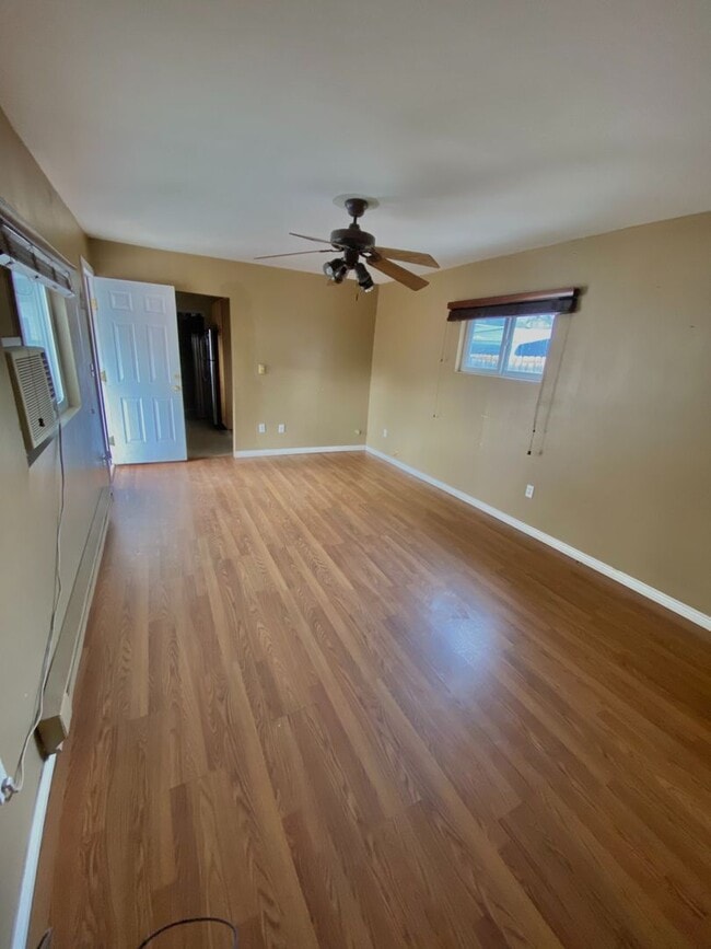 Building Photo - 706 Railroad Ave