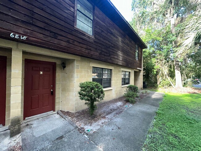 Foto del edificio - 6818 SW 42nd Pl
