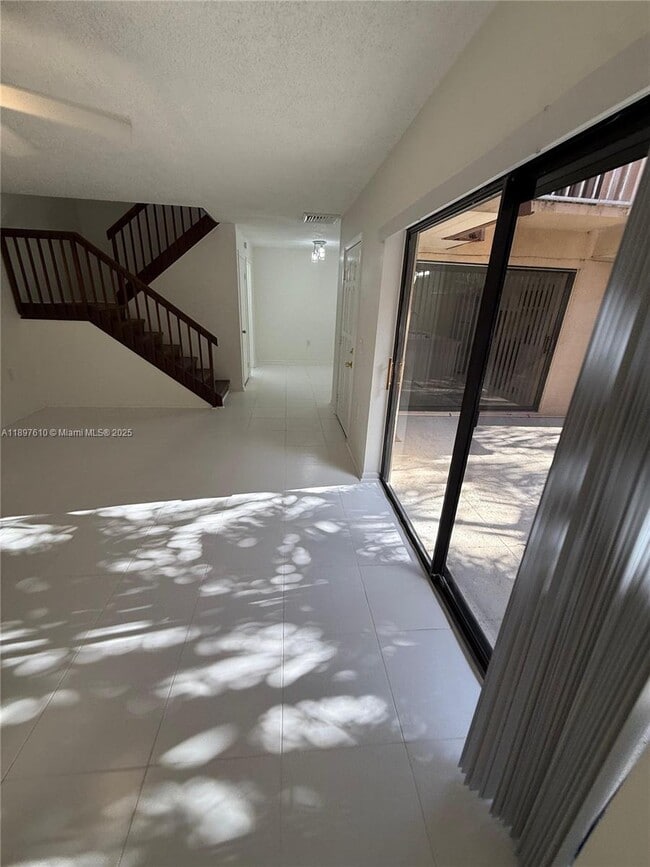 Foto del edificio - 738 Mill Valley Pl