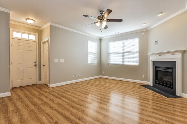 Foto del edificio - 130 Norwich Dr