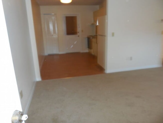 Building Photo - Manor Condo 1 bed 1 bath cute condo