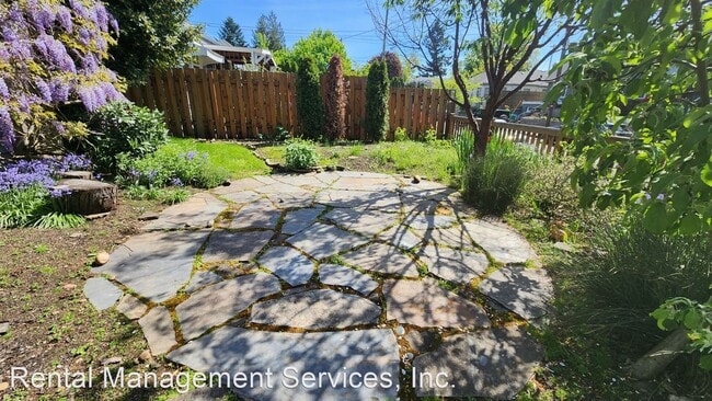 Building Photo - 4 br, 2 bath House - 4530 NE 23RD Ave