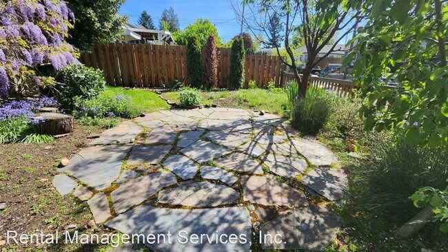 Foto del edificio - 4 br, 2 bath House - 4530 NE 23RD Ave