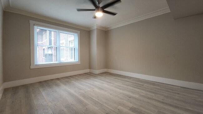 Foto del edificio - 7556 Byron Pl