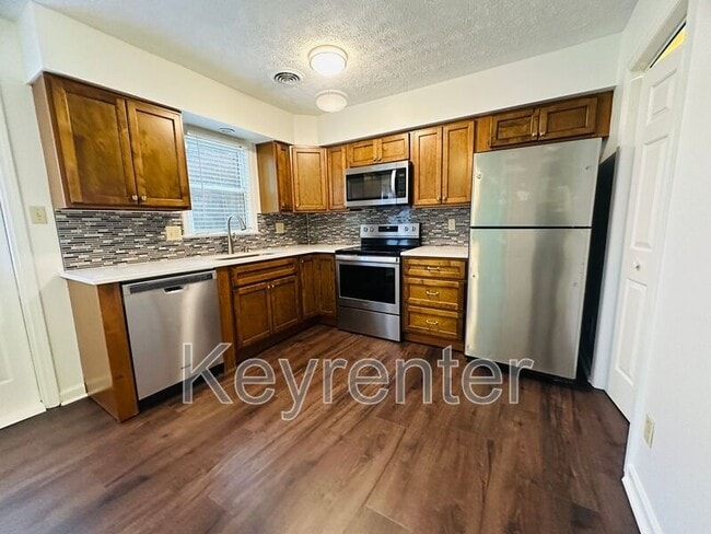 Photo - 132 Durwood Rd House