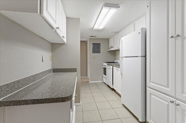 Building Photo - 115 Oyster Bay Cir