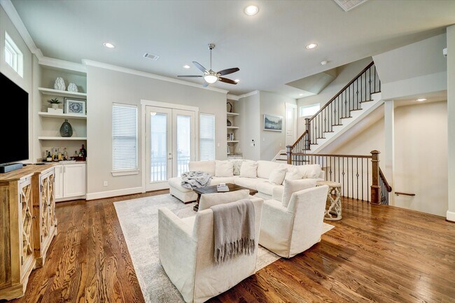 Foto del edificio - 870 Wakefield Dr