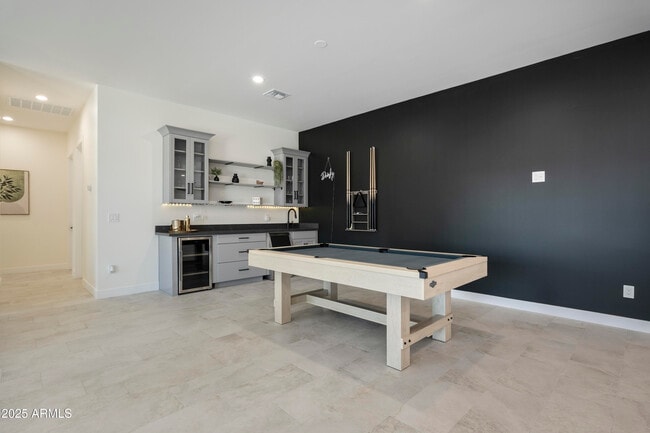 Building Photo - 5049 E Shaw Butte Dr