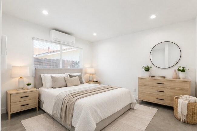 Dormitorio decorado - 23046 Saticoy St