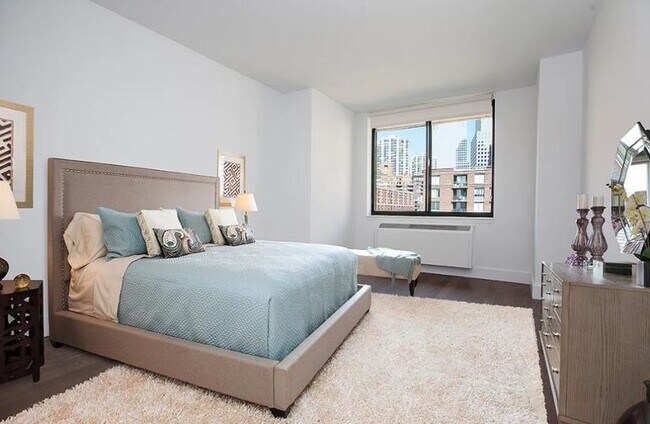Foto del edificio - 4 bedroom in NEW YORK NY 10280