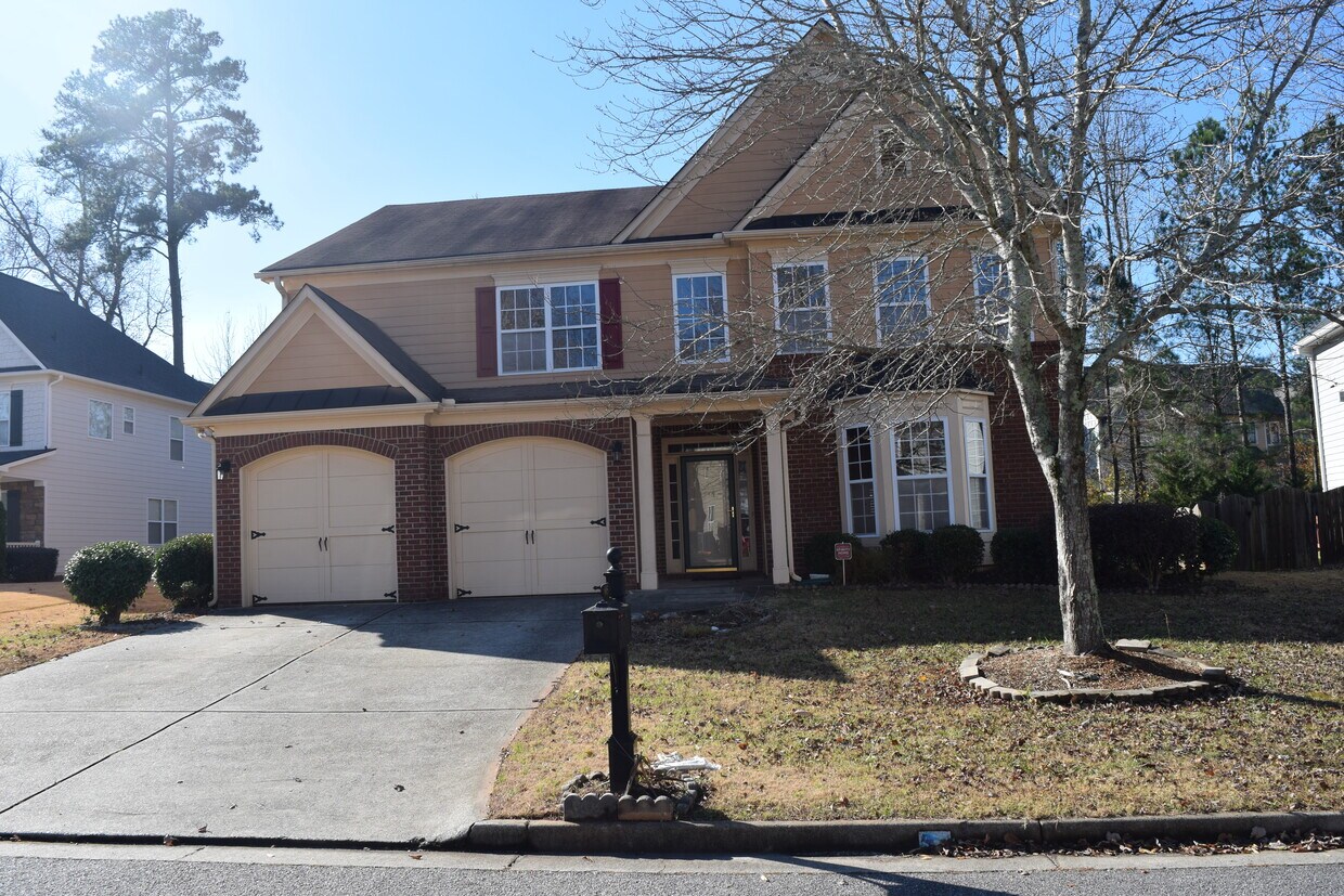 Primary Photo - 605 Stillhouse Ln