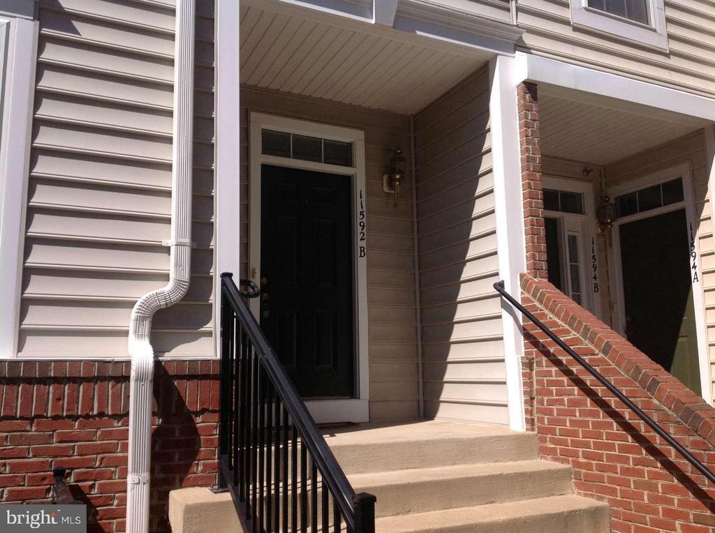 11592 Cavalier Landing Ct, Fairfax, VA 22030 Townhome Rentals in