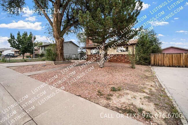 Foto del edificio - 3211 Fairfield Ln