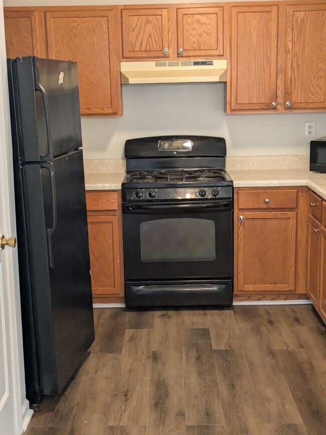 Foto del edificio - 6730 Pole Creek Dr