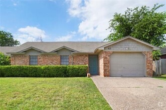 Building Photo - 417 Asbury Dr