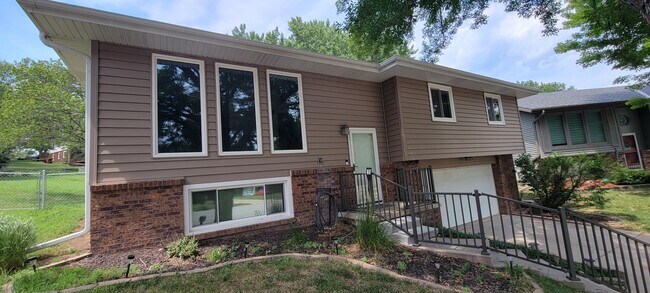 Foto del edificio - 5208 Ascot Cir