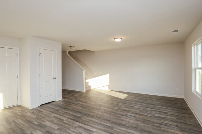 Building Photo - 324 Middleton Ct, Chatsworth, GA