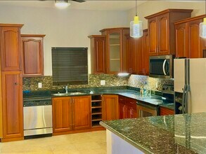 Building Photo - 1620 Presidential Way