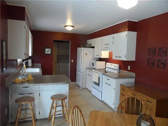 Building Photo - 2549 Keel Dr