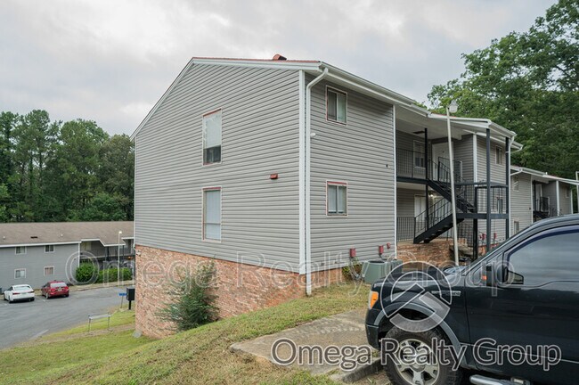 Building Photo - 1607 14th Ave E