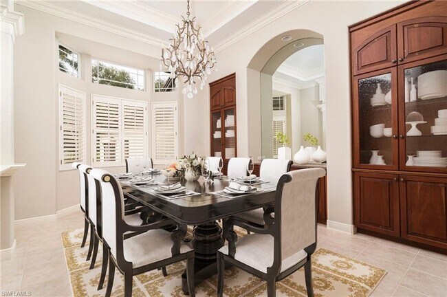 Foto del edificio - ***LARGE 5 BED /6 BATH ESTATE HOME***ONE O...