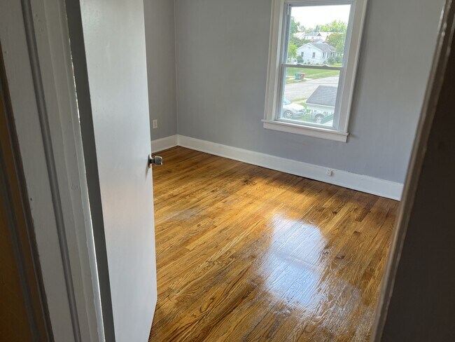 Foto del edificio - 1332 Custer St