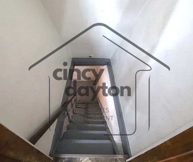 Foto del edificio - 1654 Suman Ave