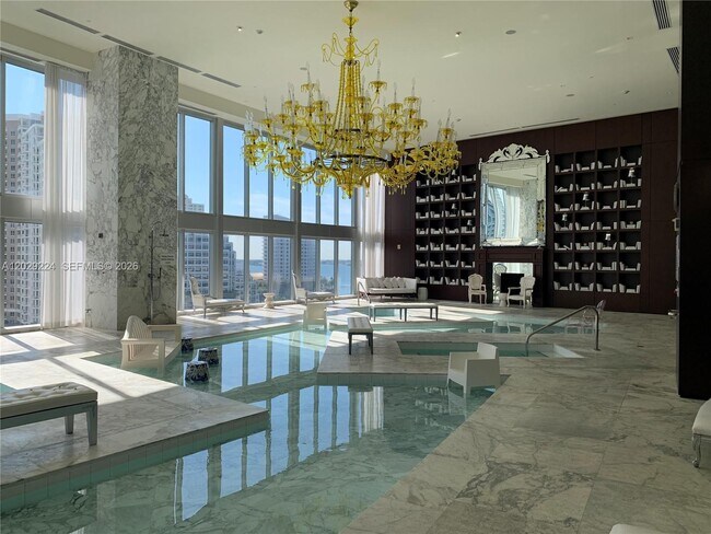 Building Photo - 475 Brickell Ave