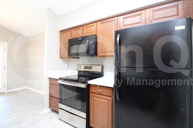Building Photo - 3202 N Ash Cir