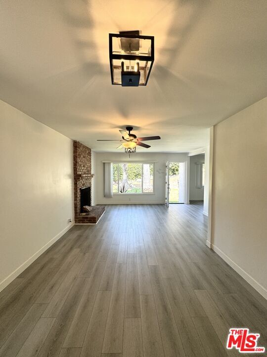 Building Photo - 374 Entrada Dr