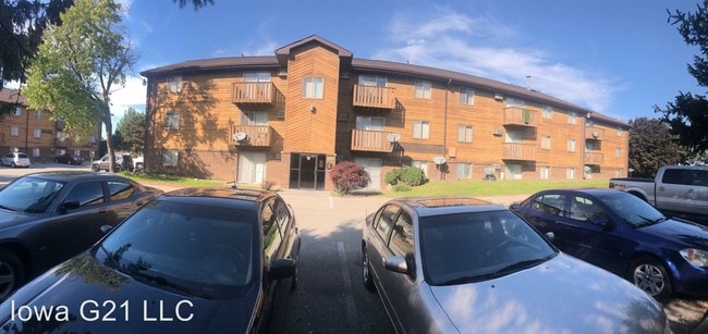Building Photo - 2100 Grand Ave