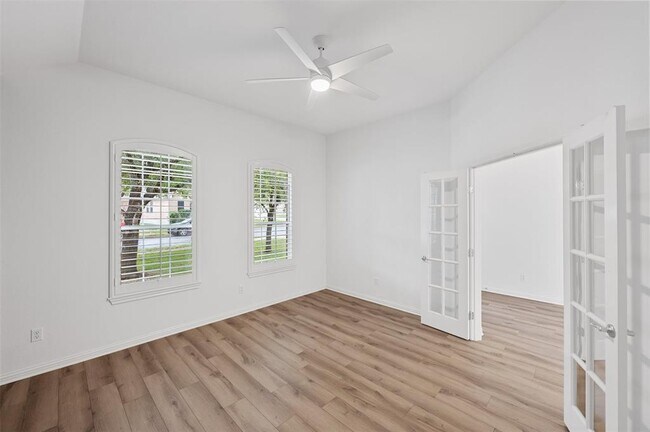 Building Photo - 10733 Maelin Dr