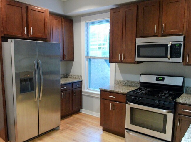 Foto del edificio - 937 N Ashland Ave