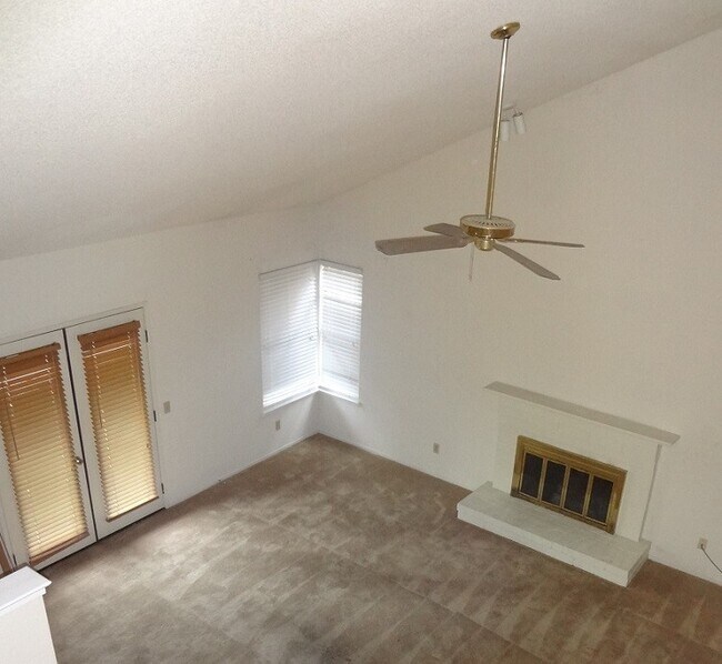Building Photo - COMING SOON!!! 3 bedroom, 3 bath home in a...