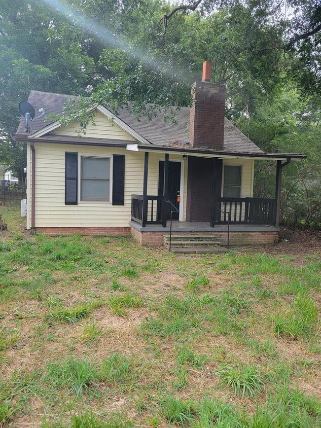 Primary Photo - 1057 NC-150