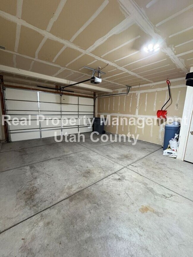 Building Photo - 1643 W 140 N