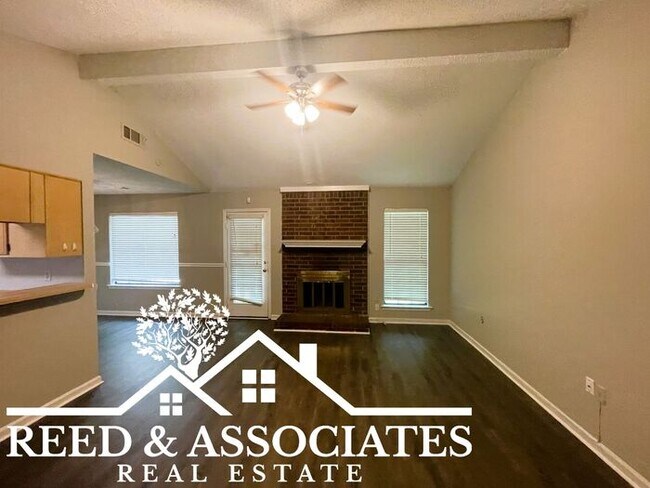 Building Photo - *JUST REDUCED* FALL MOVE-IN SPECIAL