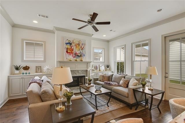 Building Photo - 576 Bocage Ct S