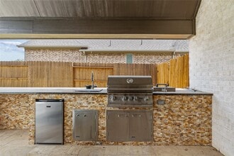 Building Photo - 5435 Farm Hill Way