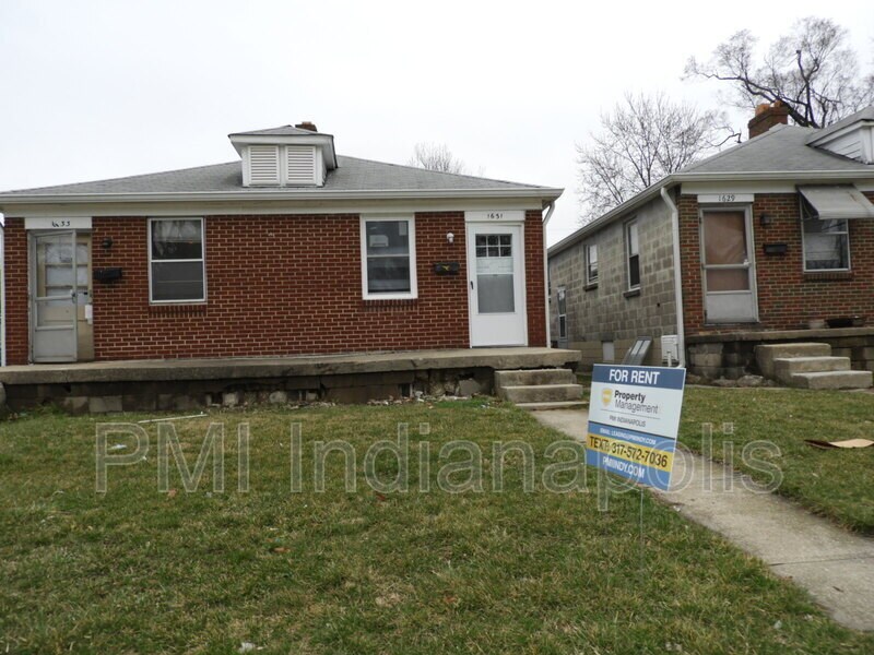Primary Photo - 1631 N Gladstone Ave